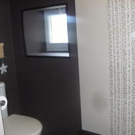 Jolie Dans Ancien Corps De Ferme Bed & Breakfast 3*