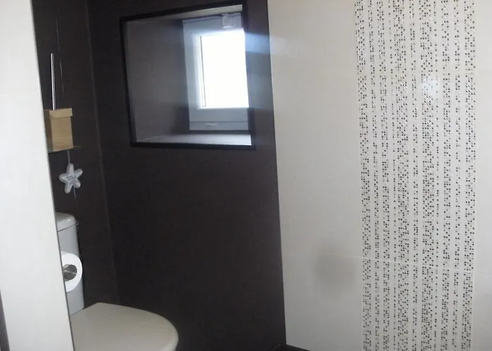 Jolie Dans Ancien Corps De Ferme ベッド・アンド・ブレックファスト 3*